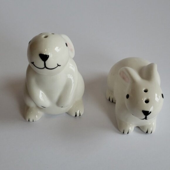 Easter Salt & Paper & Wine Bottle Holder - Picture 7 of 9